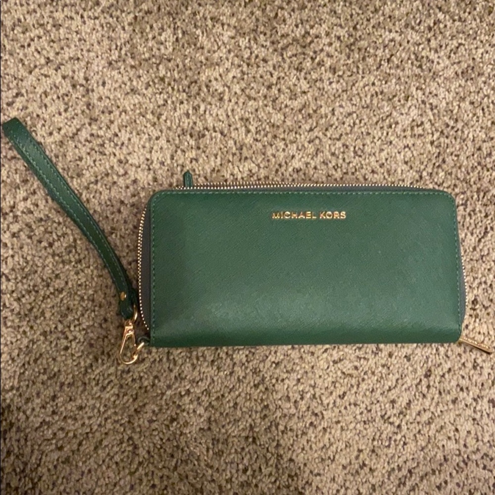 Michael kors wristlet/wallet emerald green NWOT